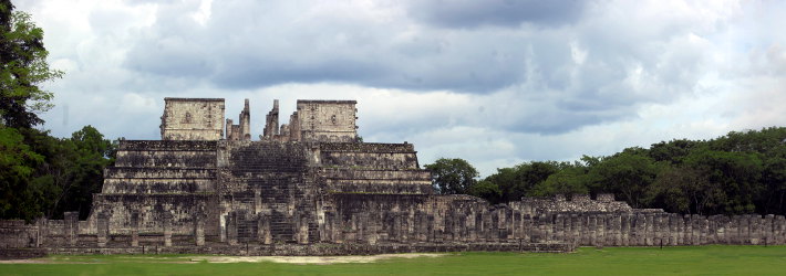 Tempel der Tausend Säulen in Chichen Itza – Mexiko Reisen