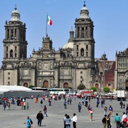 Zocolo – zentrale Platz in Mexiko Stadt